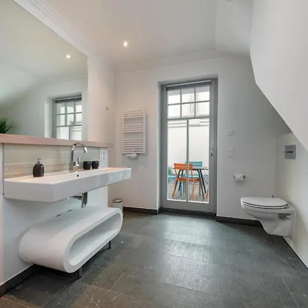 Villa Theres Dolphin شقة